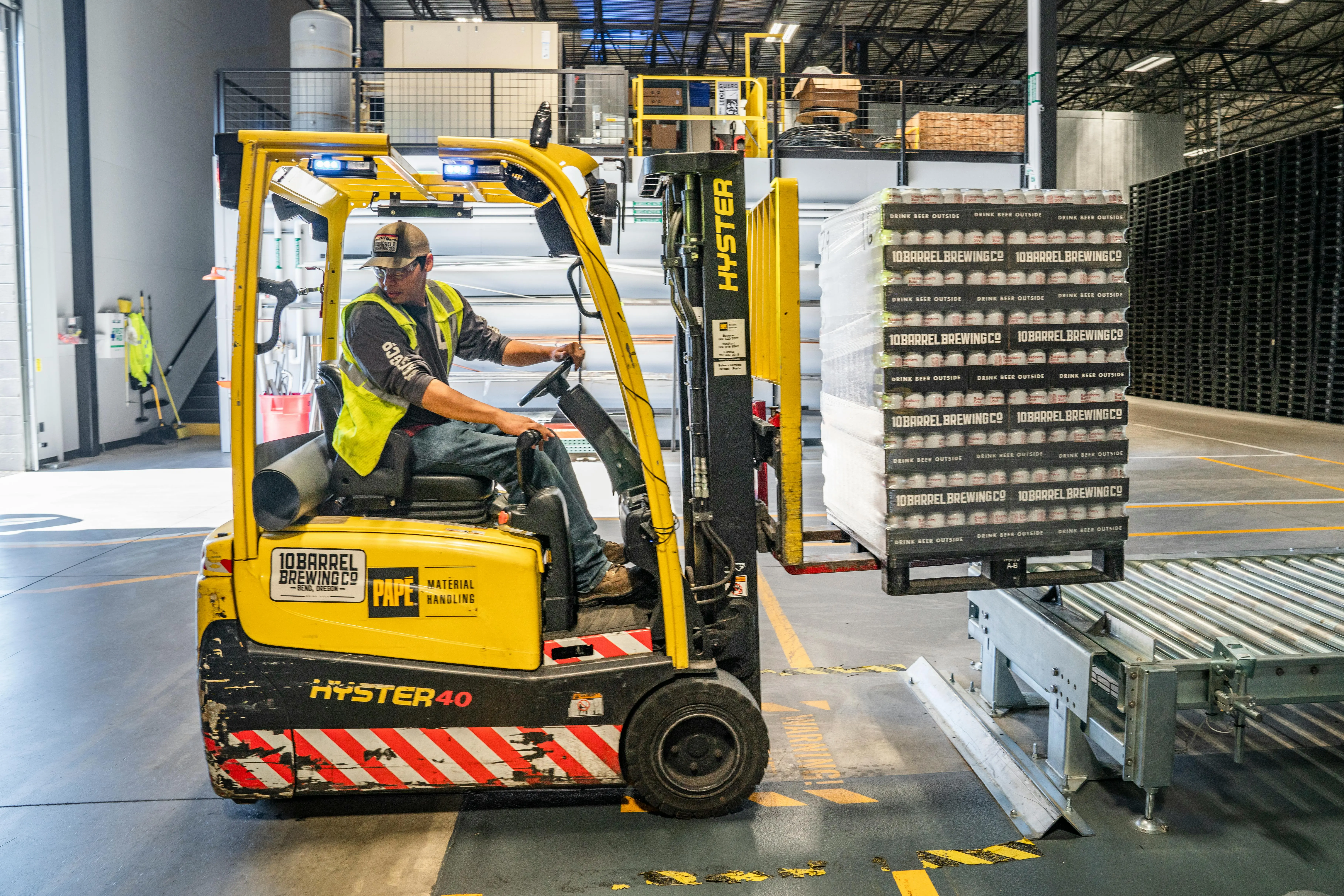 Turn Surplus Into Success: Why Retailers & Logistics Companies Choose Simon Charles